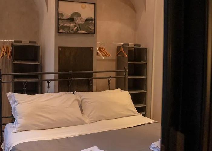 Domus Ciancaleoni - Colosseum - Rione Monti