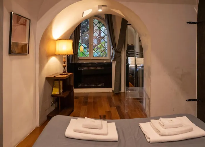 Domus Ciancaleoni - Colosseum - Rione Monti * רומא